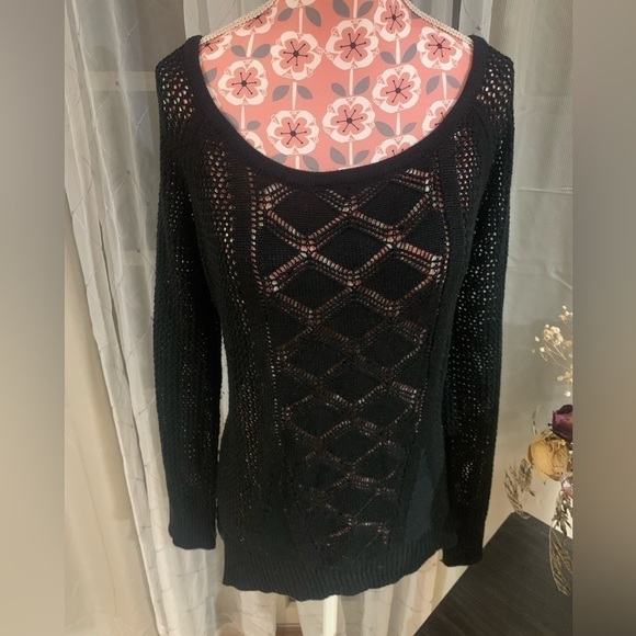 𝅺yoki Sweater - Picture 2 of 2